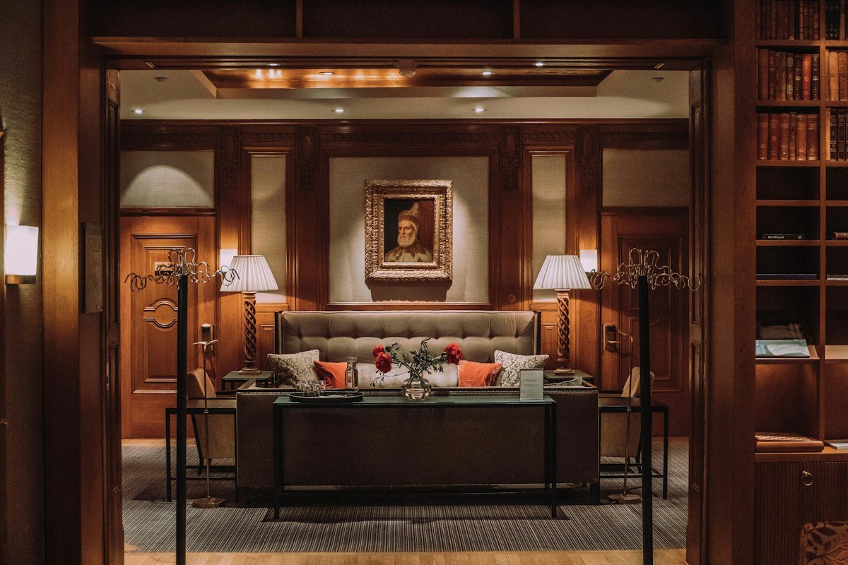 Corniche Boutique Luxury Hotel